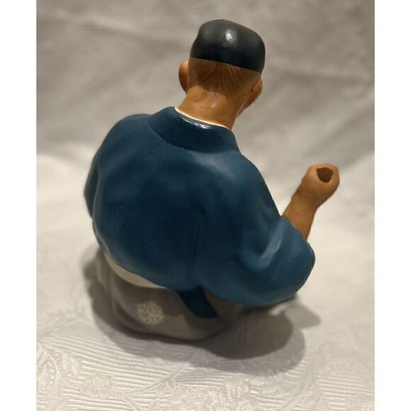 Sakohakatadoll Hakata Japan Crosslegged Man Using Chisel Traditional Dress - Picture 4 of 15